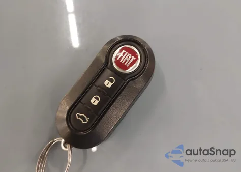 2014 Fiat 500L Trekking из США, поврежденный, VIN ZFBCFADH1EZ010849